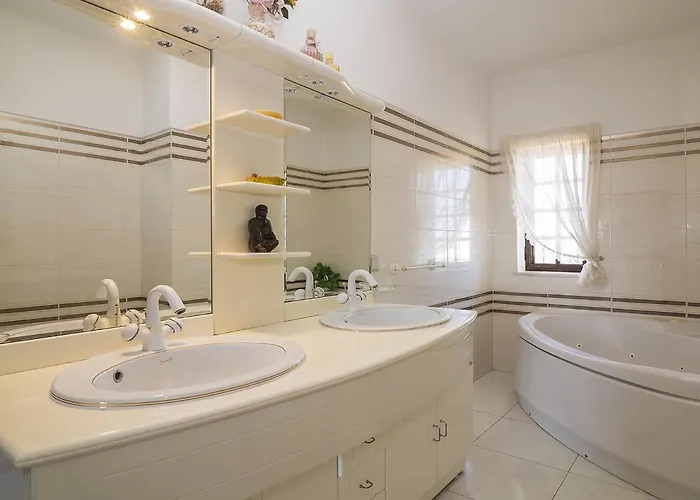 Villa Quinta Do Sol By Interhome