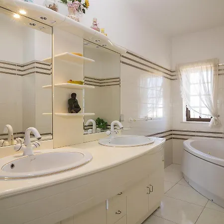 Villa Quinta Do Sol By Interhome